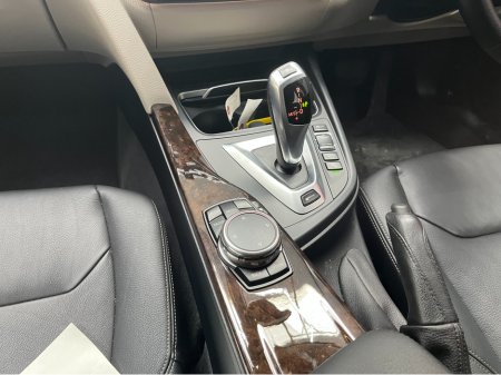 2016 BMW 3 Series - thumbnail 16