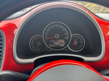 2018 Volkswagen Beetle - thumbnail 13