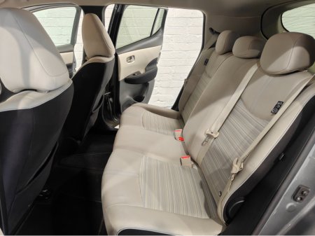 2019 Nissan Leaf - thumbnail 23