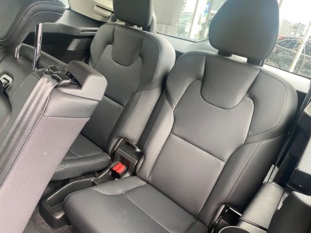 2024 Volvo XC90 T8 Core Recharge AWD Auto (PHEV) €64,900 thumbnail