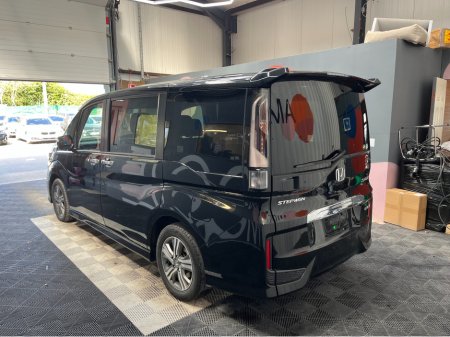 2021 Honda Stepwagon - photo 4