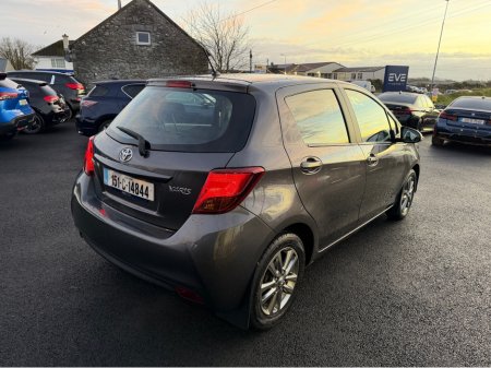 2015 Toyota Yaris Mint Yaris - 1.0 petrol - fantastic spec €11,750 thumbnail