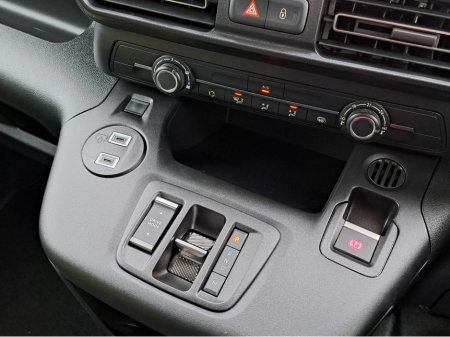 2026 Opel Combo SPORTIVE L1H1 1.5TD 130BHP **8 SPEED AUTOMATIC**TOP SPEC** €25,163 thumbnail