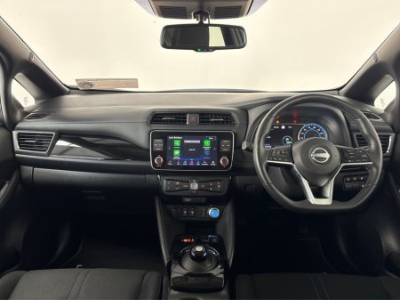 2023 Nissan Leaf PREMIUM 40KW**HEATED FRONT SEATS**HEATED MULTIFUNCTIONAL STEERING WHEEL**SEMI DIGITAL DASH**TOUCHSCREEN BLUETOOTH MEDIA**NAVIGATION**REVERSE CAMERA**PARKING SENSORS**ECO MODE**CRUISE CONTROL €17,995 thumbnail