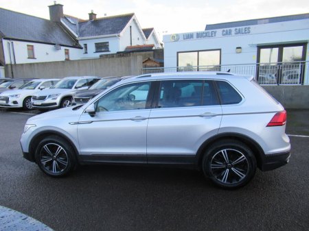 2023 Volkswagen Tiguan Life 2.0tdi M6F 122HP 5 €33,990 thumbnail