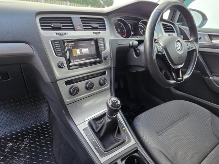 2015 Volkswagen Golf 1.6 TDI 3DR 110HP Comfortline €12,950 thumbnail