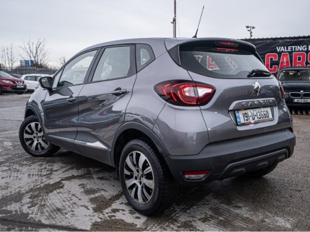 2019 Renault Captur 2019 Captur 1.5dci/New NCT/Irish/1yr warranty €13,888 thumbnail