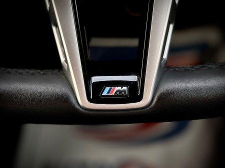 2025 BMW 3 Series - thumbnail 22