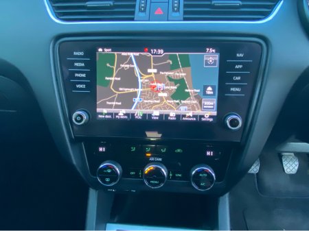 2017 Skoda Octavia - thumbnail 10