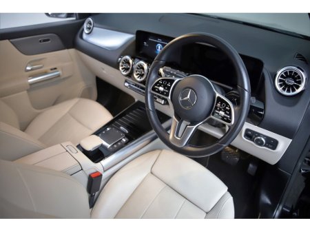 2022 Mercedes-Benz EQA EQA 250 *LOW MILEAGE*BEIGE LEATHER* €30,690 thumbnail