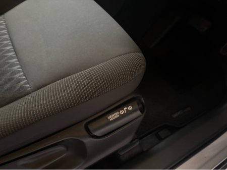 2021 Toyota Yaris Cross 1.5 Hybrid Automatic Only 68000 kms €21,499 thumbnail