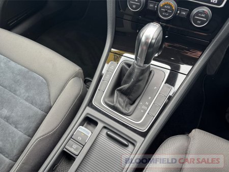 2014 Volkswagen Golf 1.4 HIGHLINE , AUTO // LOW MILEAGE €12,950 thumbnail