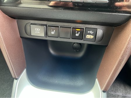 2021 Toyota Yaris Cross - thumbnail 17