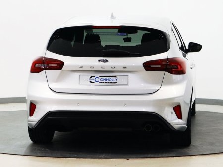 2023 Ford Focus - thumbnail 4