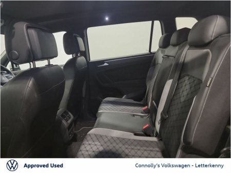 2023 Volkswagen Tiguan Allspace 2.0 TDI 150HP R-Line DSG €45,850 thumbnail