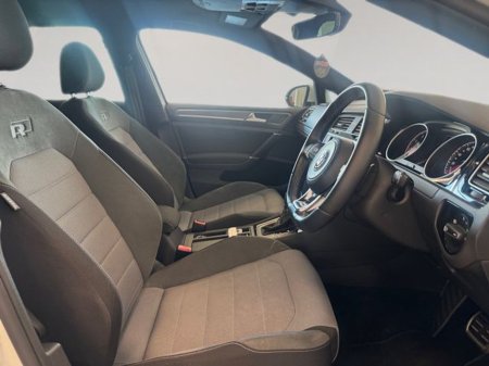 2016 Volkswagen Golf - thumbnail 11