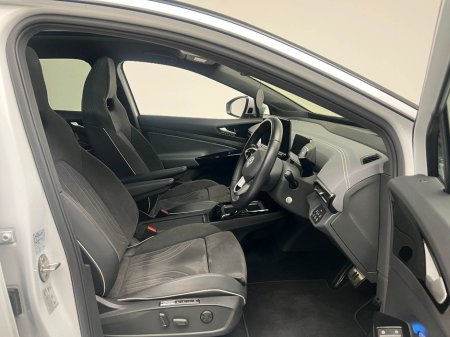 2023 Volkswagen ID.5 MAX PRO 77KWH €36,990 thumbnail