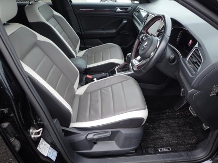 2020 Volkswagen T-Roc TDI Sport Leather Package €23,950 thumbnail