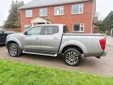 2018 Nissan Navara - view 4