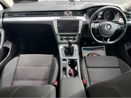 2018 Volkswagen Passat - thumbnail 7