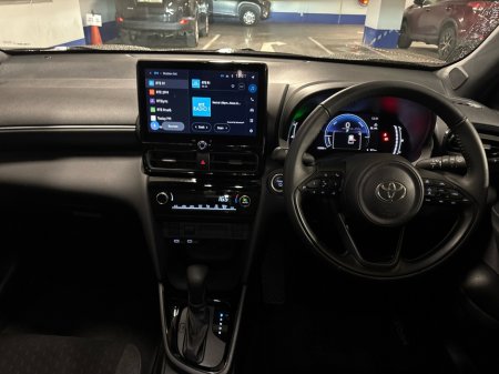 2025 Toyota Yaris Cross - thumbnail 8