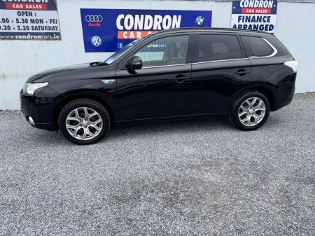 2015 Mitsubishi Outlander - thumbnail 2