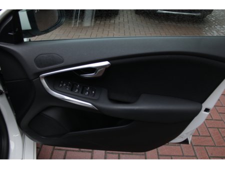 2017 Volvo V40 - thumbnail 10