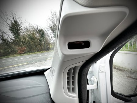 2026 Maxus Deliver 9 L4 DUAL WHEEL RWD CHASSIS AND CAB thumbnail