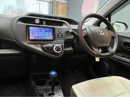 2020 Toyota Aqua €13950! 2020 TOYOTA AQUA 1.5 HYBRID €13,950 thumbnail