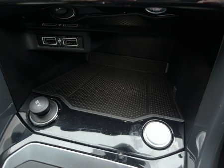 2020 Volkswagen T-Roc SPORT AUTOMATIC 1.5 PETROL //HIGH SPEC//PANORAMIC GLASS ROOF//SAT NAV//KEYLESS ENTRY// thumbnail