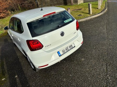 2016 Volkswagen Polo TRENDLINE 1.0 60HP MANUAL 5SPEED 5DR €9,950 thumbnail