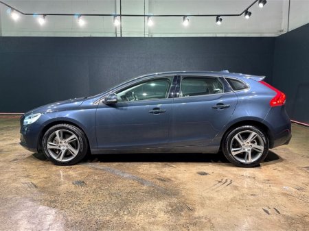 2017 Volvo V40 - thumbnail 6