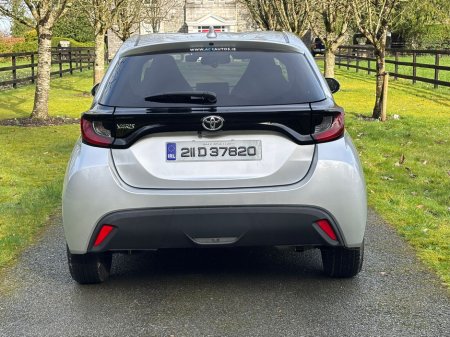 2021 Toyota Yaris - thumbnail 7