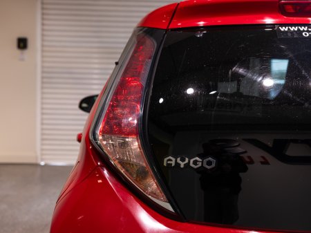 2017 Toyota Aygo - thumbnail 10