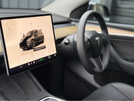 2022 Tesla Model Y LONG RANGE AWD €31,950 thumbnail