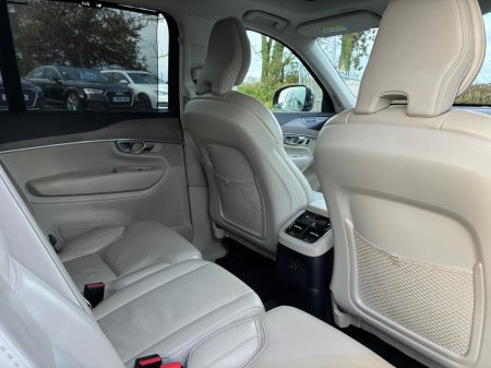 2023 Volvo XC90 - thumbnail 6