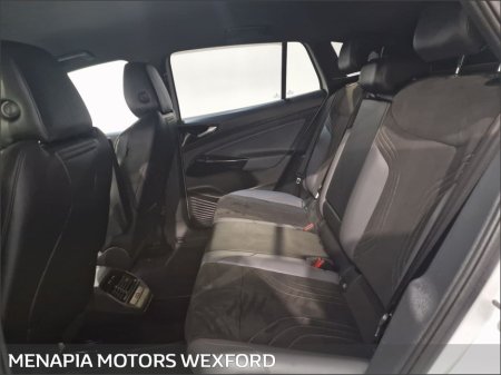 2022 Volkswagen ID.4 LIFE 77kWh 204HP €19,995 thumbnail