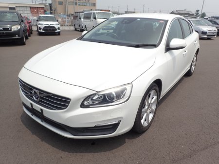 2016 Volvo S60 2.0D4 SE LUXURY EDITION 4DR SALOON AUTOMATIC // 1 OWNER WITH ONLY €15,950