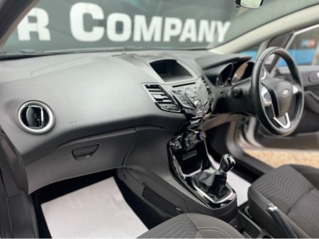 2015 Ford Fiesta - thumbnail 9