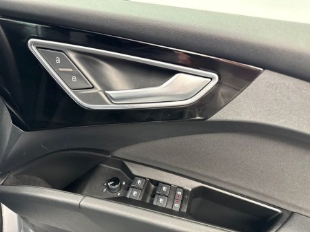 2024 Audi Q4 e-tron - thumbnail 11