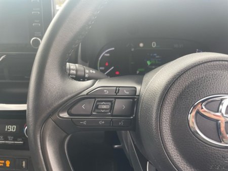 2024 Toyota Yaris Cross - thumbnail 11