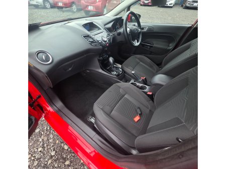 2015 Ford Fiesta - thumbnail 20