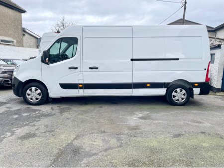 2021 Nissan NV400 - thumbnail 32