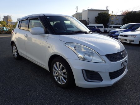 2015 Suzuki Swift - thumbnail 2