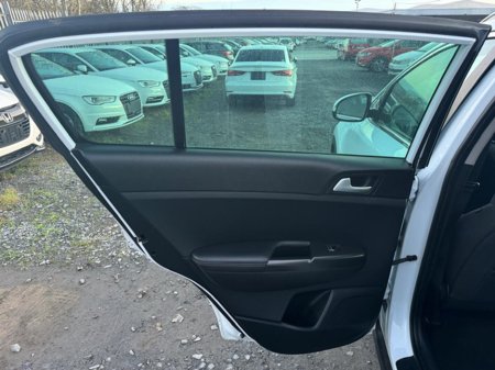 2016 Kia Sportage 1.7 Diesel €12,995 thumbnail