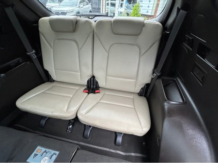 2018 Hyundai Santa Fe - thumbnail 25