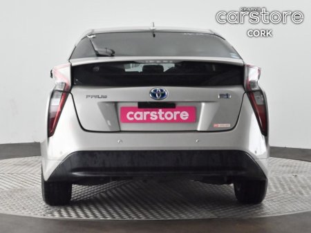 2017 Toyota Prius - thumbnail 4