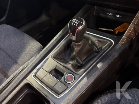 2021 SEAT Leon MANUAL 1.0TSI - REVERSE CAMERA - CRUISE CONTROL - A/C HEATING CONTROLS €19,950 thumbnail