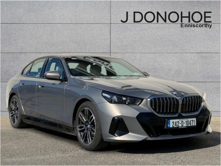 2024 BMW 5 Series - thumbnail 1