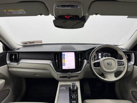 2021 Volvo XC60 - thumbnail 9
